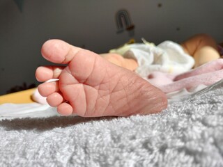 Pie de bebé recién nacido..
Newborn baby foot.
