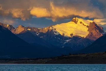 Poster Lake in Patagonia © Galyna Andrushko