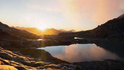 New Zealand mountain landscape at sunset with snow, ice, glacier and ice