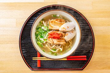 美味しそうな沖縄そば