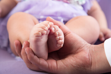 Little newborn baby feet portrait photography 