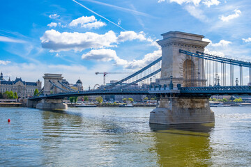 Fototapeta na wymiar Chain bridge in Budapest, Hungary.