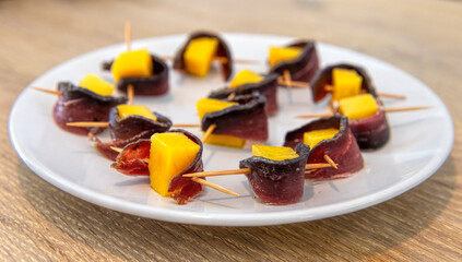 mango and dried duck appetizer