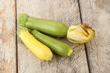 Raw baby organic zucchini heap