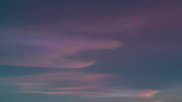 A timelapse of beautiful Polar Stratospheric clouds captured at sunset over North Yorkshire, England.