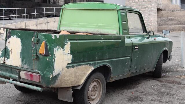 Vintage green Izh 27151 pickup, weathered Soviet Moskvich (Moskvitch) car, retro automotive nostalgia, uhd, 4k, 3840, 2160