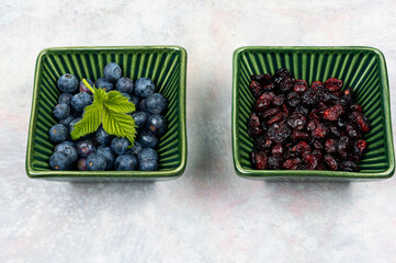 Fresh and dried berries, dessert. - 781147033