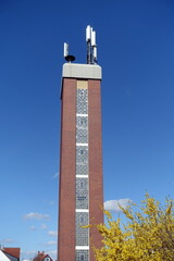 Schlauchturm mit Sendern