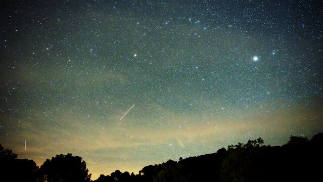 c&aacute;mara r&aacute;pida estrellas larga exposici&oacute;n  
