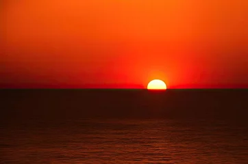 Zelfklevend Fotobehang Beautiful red sunset © Romaboy