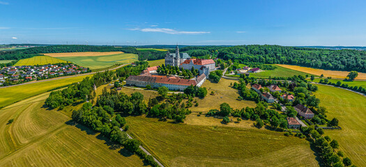 Ausblick auf die Abtei Neresheim in der Schwäbischen Alb