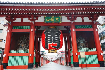 Sensoji or Asakusa Kannon Temple in Asakusa, Tokyo, Japan - 日本 東京 浅草 浅草寺 雷門 - obrazy, fototapety, plakaty