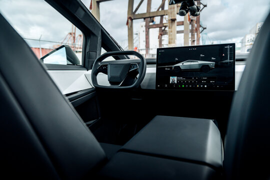 Seattle, WA, USA
April 10, 2024
Tesla Cybertruck