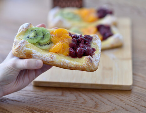 Vegan quark puff pastry with kiwi, mandarin oranges and cherries
