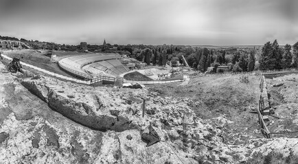 Scenic view of the Greek theatre of Syracuse, Sicily, Italy - 781499092
