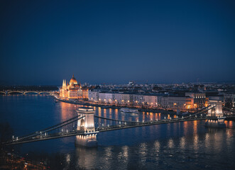 Fototapeta na wymiar Chain Bridge and the Parliament in Budapest in blue hour
