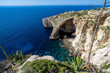 Beautiful Blue Grotto in Malta. Sunny day - 781605008