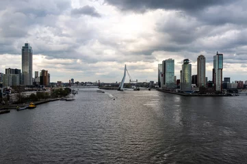 Foto auf gebürstetem Alu-Dibond Erasmusbrücke City centre of Rotterdam, view from the Erasmus Bridge on Nieuwe Maas river in Netherlands.