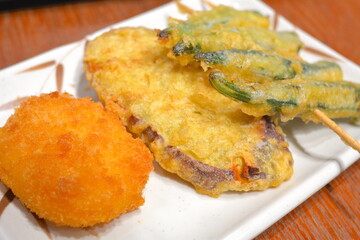Tonkotsu udon with fried tempura