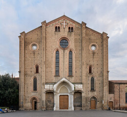 Fototapeta na wymiar Basilica di San Francesco in Bologna