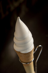 濃厚で美味しいミルクバニラアイスクリーム