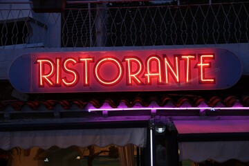 Ristorante neon sign in Italy - 782088407