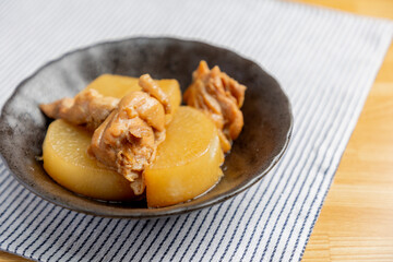 鶏肉と大根の煮物