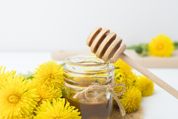 Syrup, dandelion honey, composition with fresh flowers