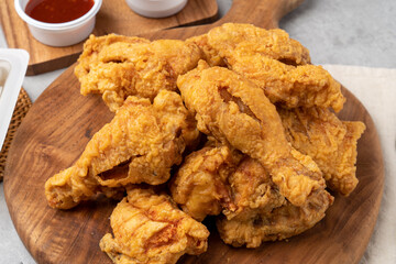 Chicken, chicken, fried, seasoning, green onion, sauce, spicy, drink, radish, soy sauce, boneless