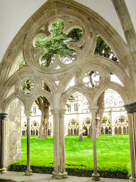 Salisbury Cathedral. View of cloisters and courtyard