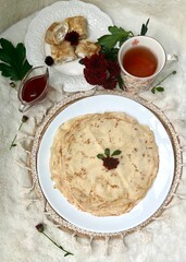 Pancakes with cottage cheese and tea