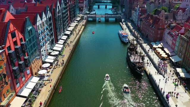 Aerial view of boats at Dlugie Pobrzeze and Stara Motlawa in Gdansk