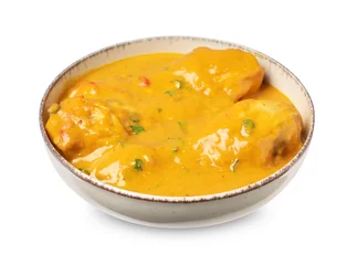 Rolgordijnen Tasty fresh chicken curry isolated on white © New Africa