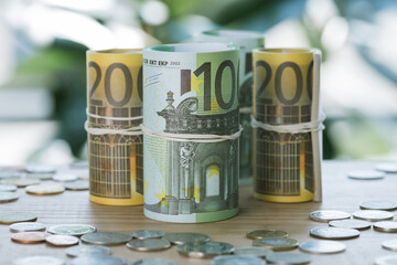 selective-focus-of-euro-banknotes-in-rolls-with-rubber