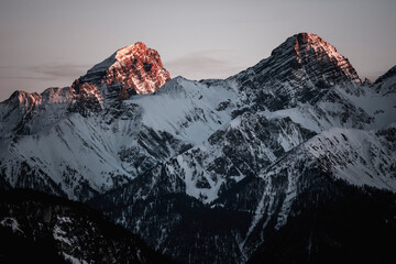 Berge in Schweizeralpen, Piz Mitgel 3159m, Tinzenhorn 3173m, Piz Ela 3338m 