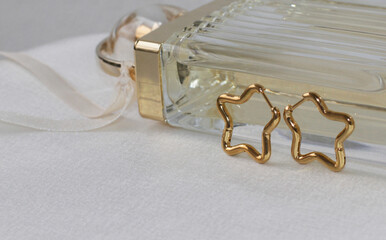 modern, stylish, elegant, lifestyle-appropriate jewellery, accessories. yellow, gold stainless...