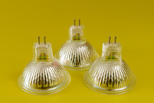 BOMBILLAS HAL&Oacute;GENAS