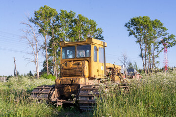 Tractor CHTZ-URALTRAK T-130. A bulldozer. A Soviet agricultural and industrial tracked tractor produced by the Chelyabinsk Tractor Plant.