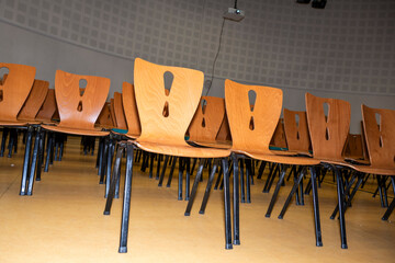 détails de chaises lors d'un évènement dans une salle de concert, de conférence ou...