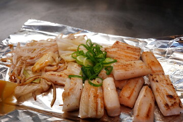 Japanese Food, Grilled Squid on Teppanyaki - 日本料理 イカ焼き 鉄板焼き