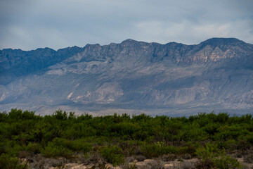 Montañas en el desierto