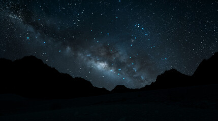 Nuit Étoilée : Paysage avec Ciel Étoilé et Voie Lactée