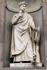 Florence, Italy. Statue of the famous poet Dante Alighieri,. - obrazy, fototapety, plakaty