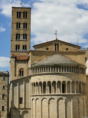 L’abside et le campanile de l’église Santa Maria della Pieve à Arezzo