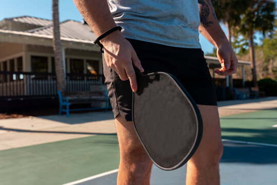 Pickleball paddle