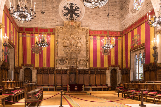 Hall of the Hundred (Sal&oacute; de Cent) in city hall of Barcelona (catalan: Ajuntament de Barcelona), Spain