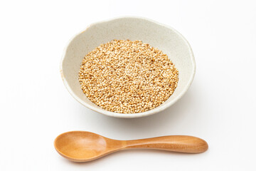 白背景に煎り胡麻