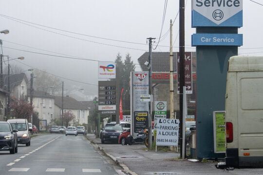 France, 30 March 2024 : Foggy Morning on a Commercial Street
