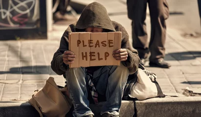 Fotobehang Homeless Man with a cardboard Please Help sign © Jon Le-Bon