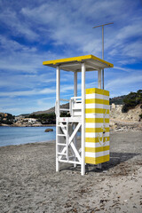 Turm am Strand für Rettungsschwimmer